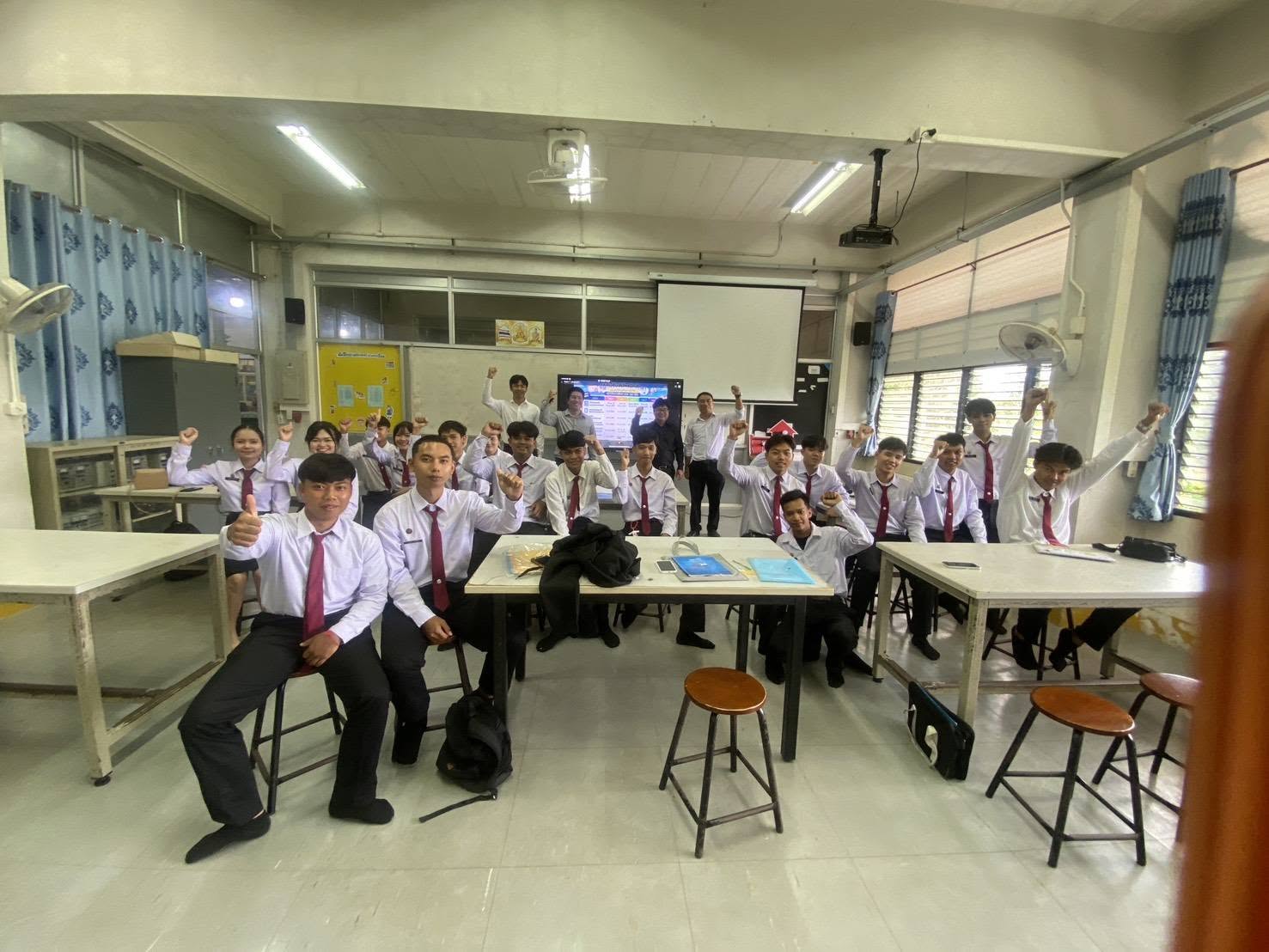 แนะแนวการศึกษาต่อให้กับนักศึกษาระดับปวส. วิทยาลัยการอาชีพบ่อไร่ จ.ตราด